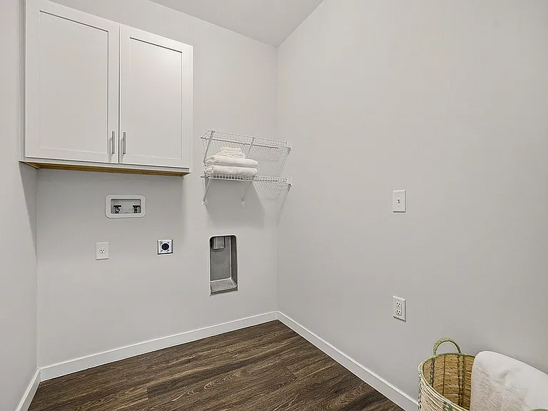 Burr Oak Commons — Photo 27