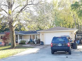 130 Swanson Rd, Sycamore, IL 60178