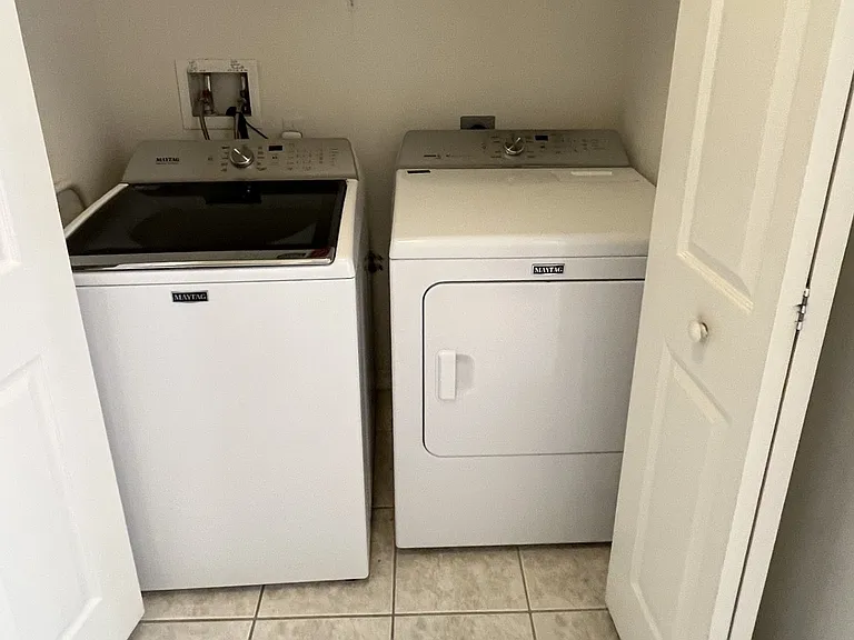 432 Valerie Way #202 — Photo 14