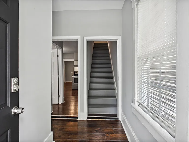1505 Reynolds St — Photo 2