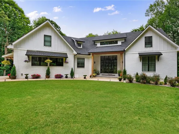 836 Bailey Woods Rd, Dacula, GA 30019