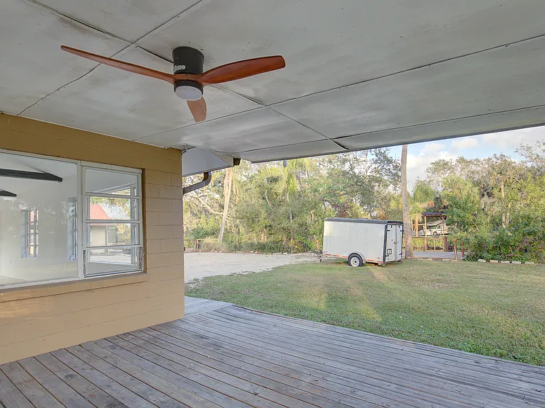 5907 Sheldon Rd — Photo 33