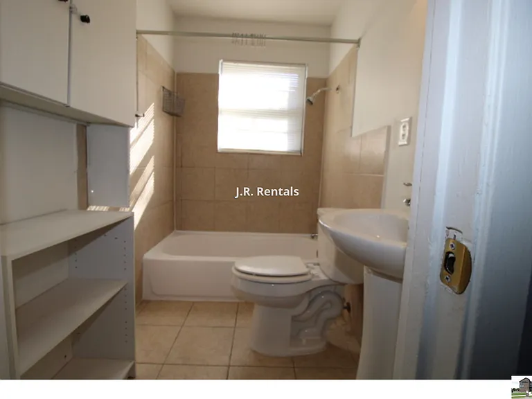 409 Short Ave — Photo 22