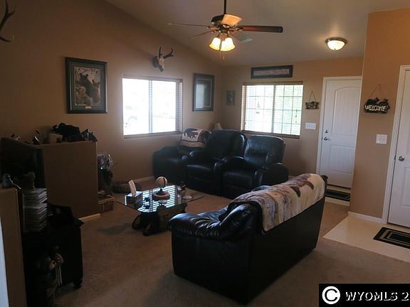 4th image of 1421 Meadow Ln