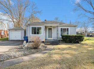 236 Helmar Ct, Benton Harbor, MI 49022