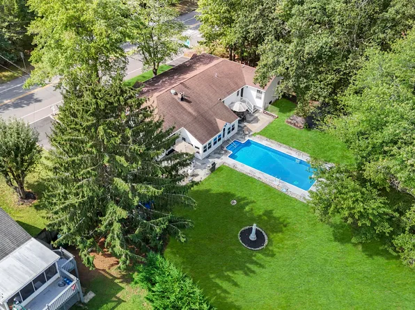 742 W Commodore Boulevard, Jackson, NJ 08527