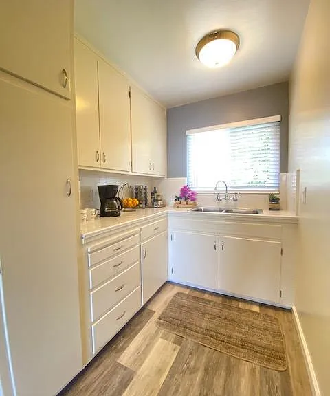 1646 Davis St #20 — Photo 6