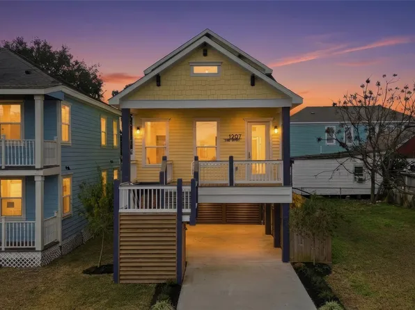 1207 32nd St, Galveston, TX 77550