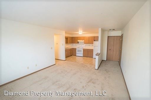 4th image of 126 W Bell St APT 201