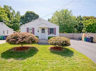 86 Falcon Ave, Warwick, RI 02888