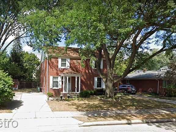 3rd image of 1317 E 4th St