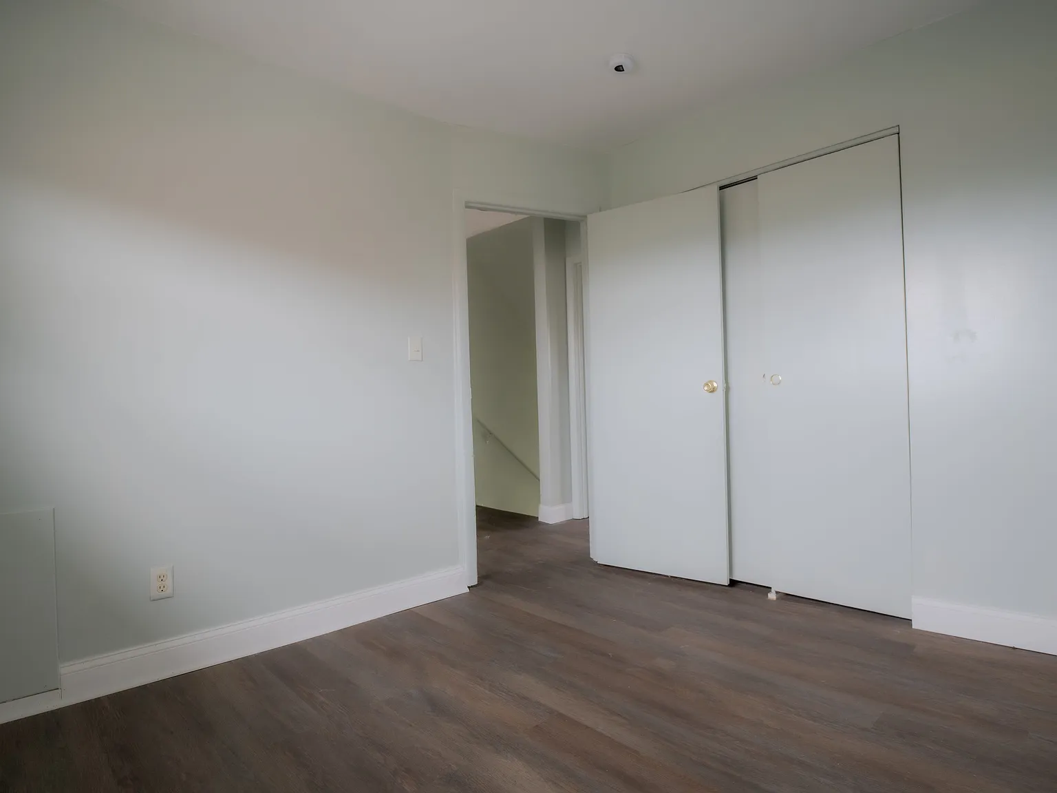 Crestwood Village Townhomes — Photo 3