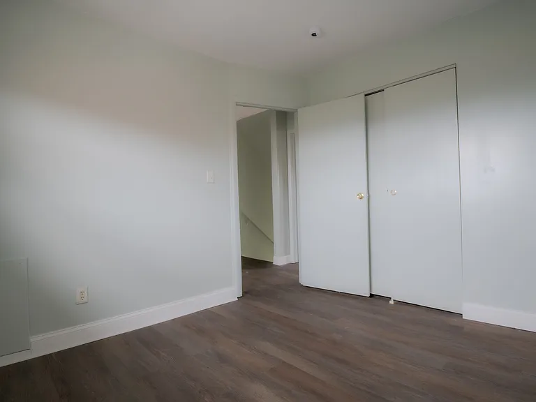 Crestwood Village Townhomes — Photo 3