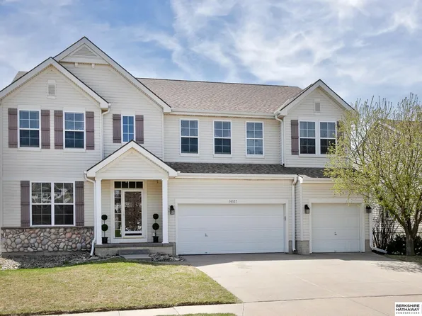 16137 Virginia St, Omaha, NE 68136