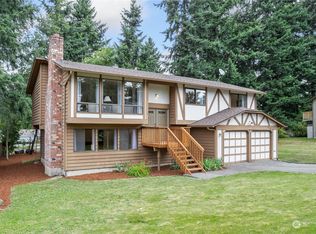 8660 NE 141st St, Kirkland, WA 98034