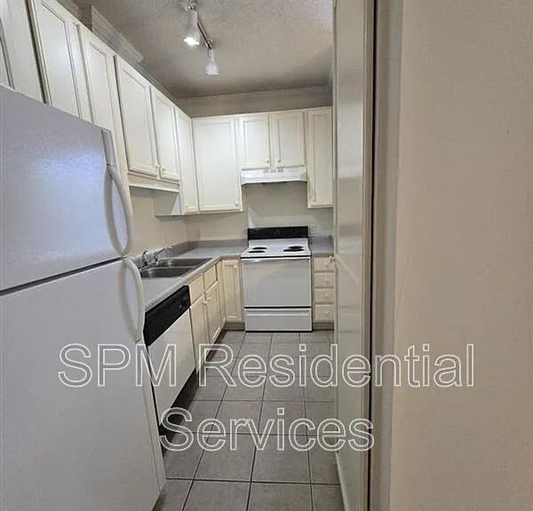 2705 Mayfair Dr #H-104 — Photo 9