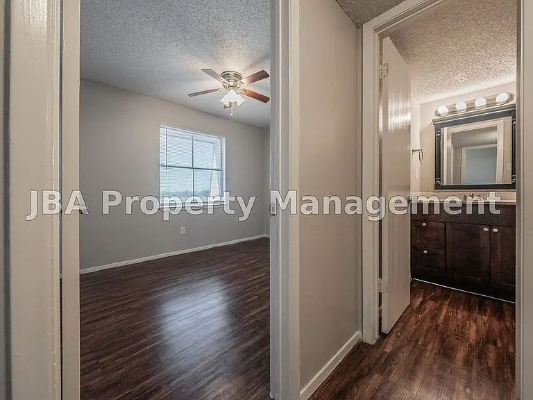 1770 Farleigh Ct #1770F — Photo 16