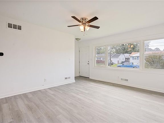 5th image of 2712 Spruce St