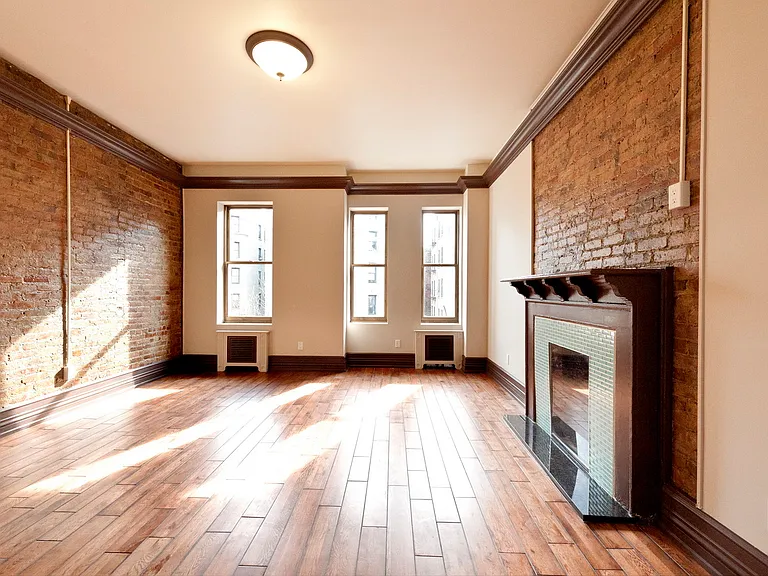 48 Hamilton Pl #2 — Photo 2