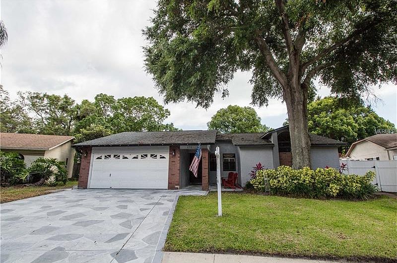 1st image of 656 Crystal Dr