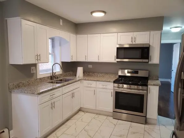 8634 W Berwyn Ave #N2, Chicago, IL 60656