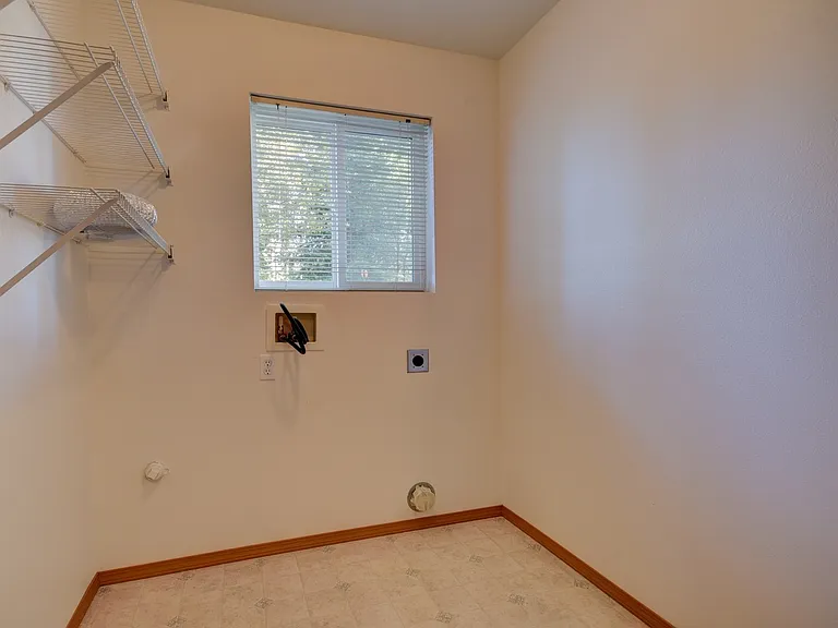 0111-1177 NW Elwha Street — Photo 9