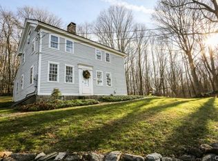 61 Hundred Acres Rd, Newtown, CT 06470