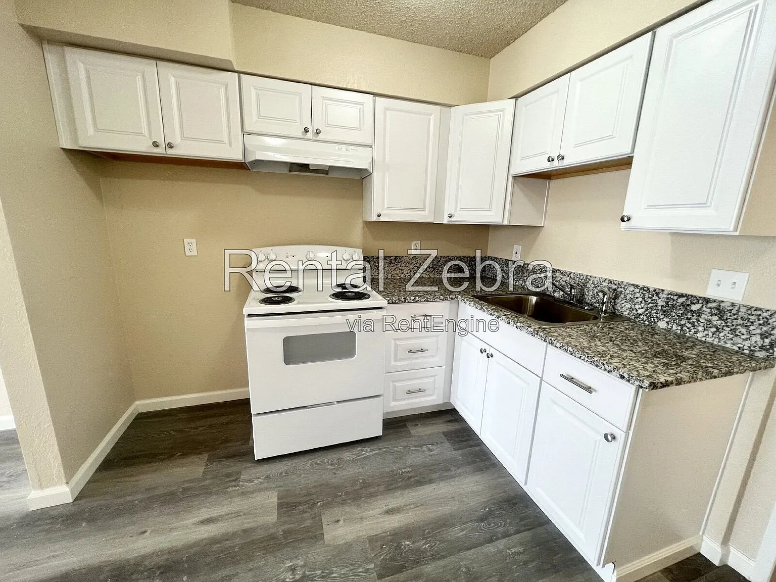 1 bed, 1.0 bath, 650 sqft, $900 — Photo 4