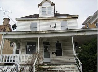 689 N Main St, Washington, PA