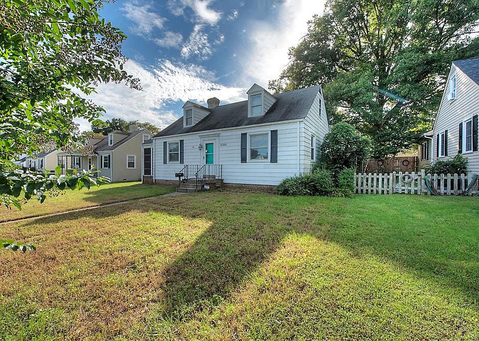 1st image of 6108 Clover Ln