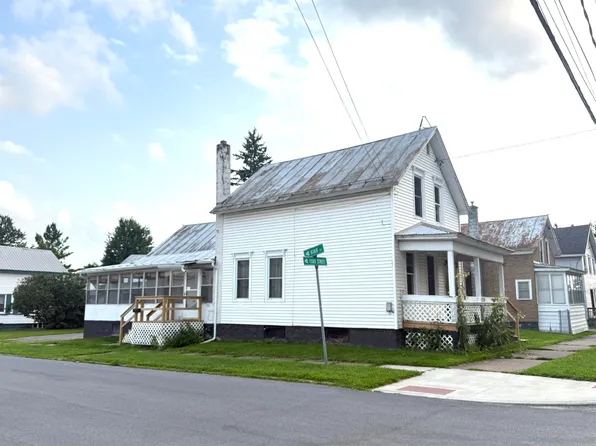 1719 Ford St, Ogdensburg, NY 13669
