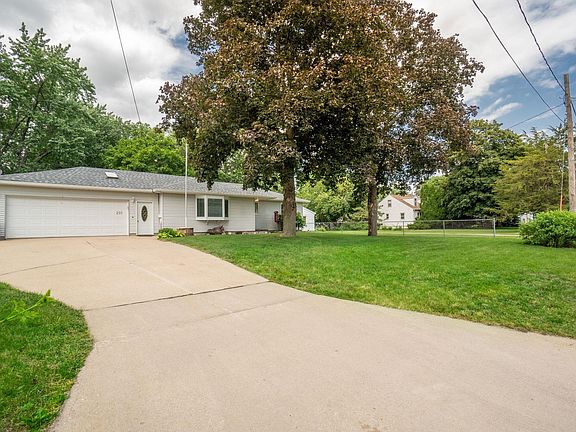2nd image of 201 Wema Ave