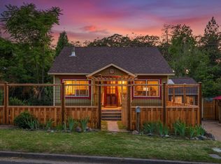 75 Dewey St, Ashland, OR 97520
