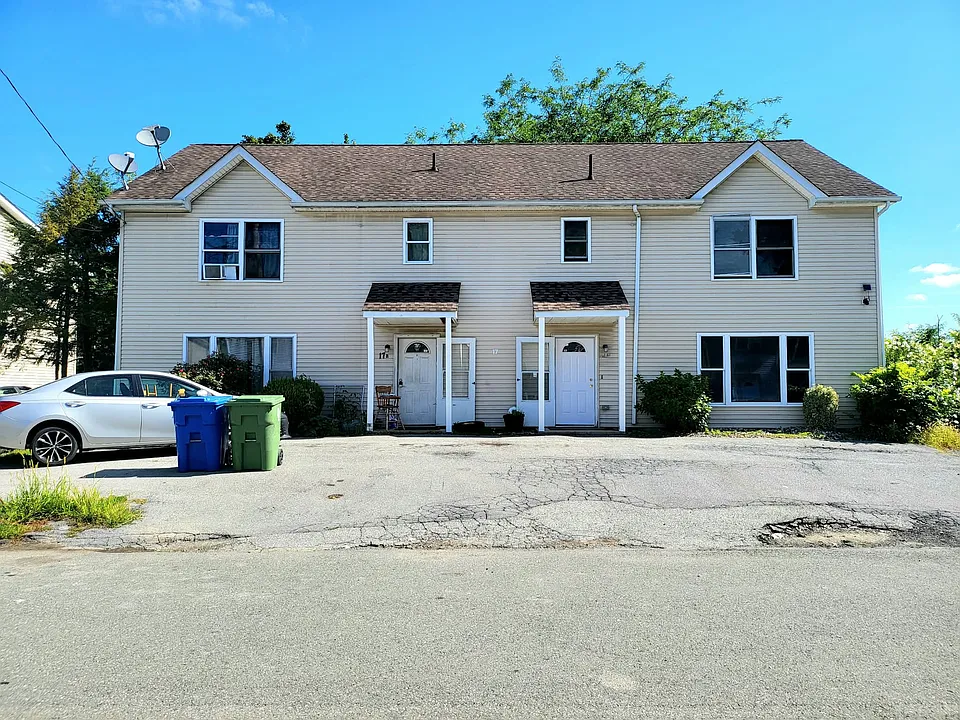 17 Blanchard St #17B
