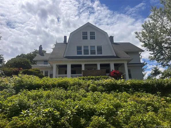 68 A Carlton Avenue, Port Washington, NY 11050