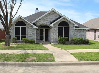 7009 Charleston Dr, Rowlett, TX 75089