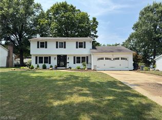 222 High Point Dr, Wadsworth, OH 44281