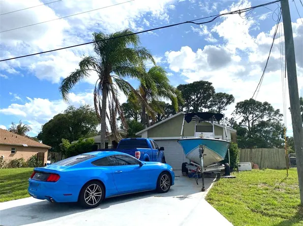 1790 SW Brisbane St, Port Saint Lucie, FL 34984