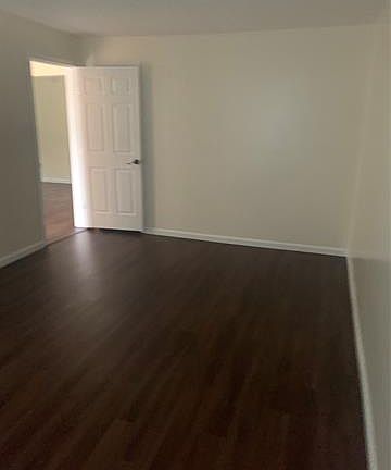 5th image of 1706 Stanford St