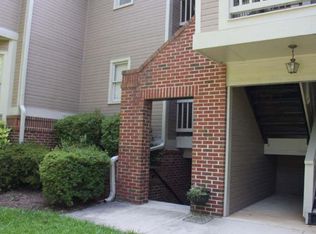 113 Abingdon Ct, Cary, NC 27513