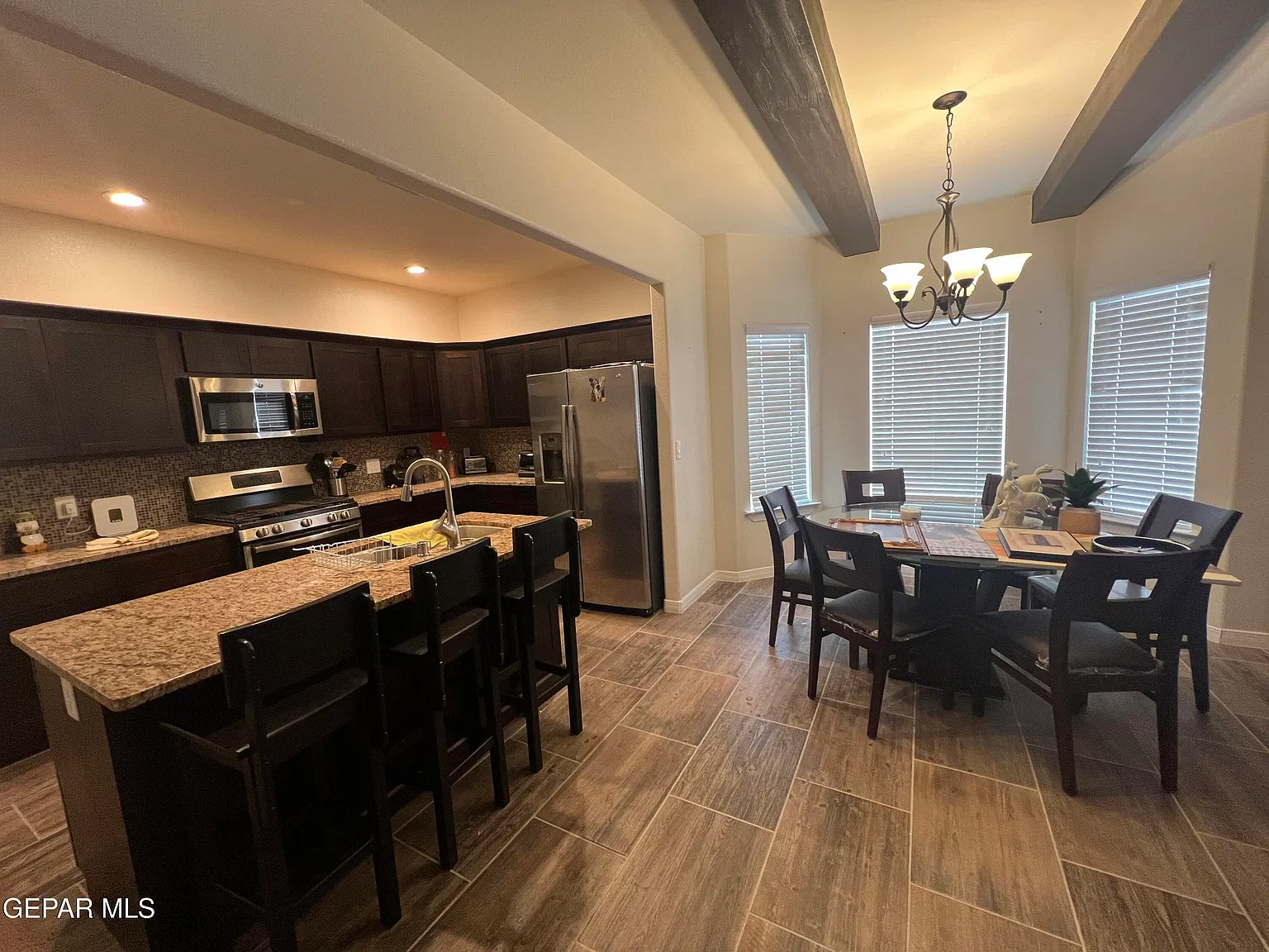 3 bed, 2.0 bath, 1444 sqft, $2,300 — Photo 4