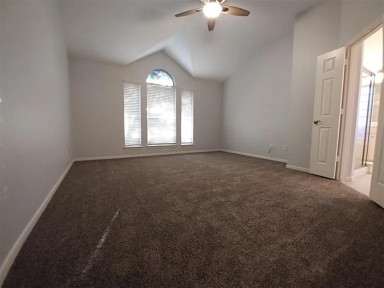 8911 Starlamp Ln — Photo 15