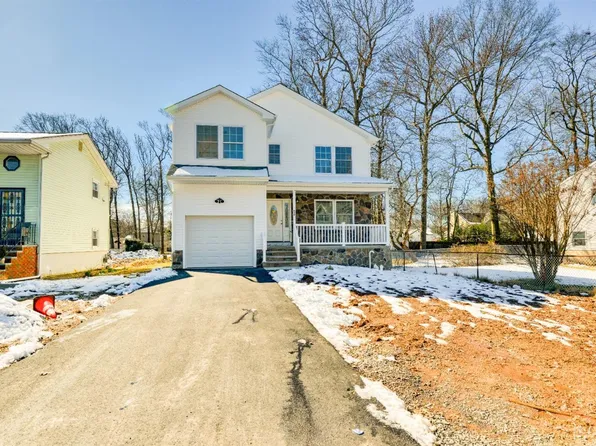 638 Dewey Rd, North Brunswick, NJ 08902