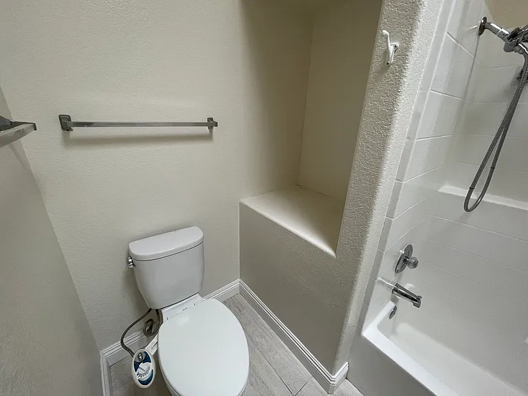 55 Nightingale Dr — Photo 17