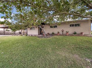 4272 Canterbury Dr, El Paso, TX 79902