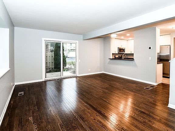 4th image of 804 E Hillside Ave