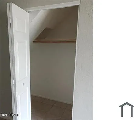 2431 E Tracy Ln #2 — Photo 8