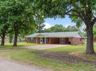 47 County Road 44090, Powderly, TX 75473