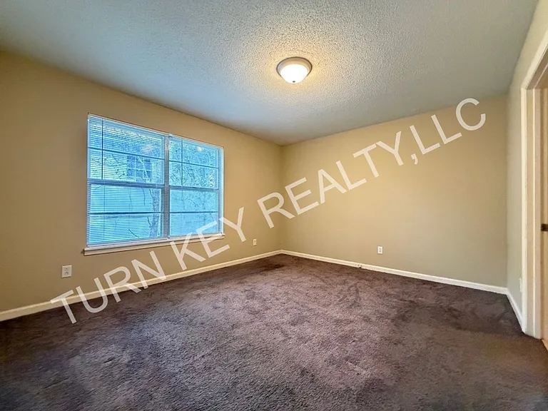 127 Avalon Ave — Photo 12