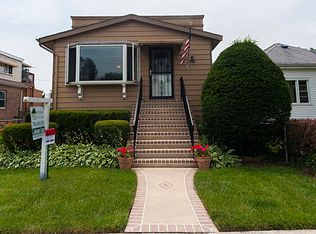 9519 Garfield Ave, Brookfield, IL 60513